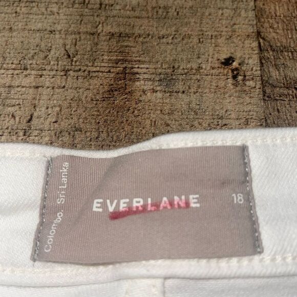 Everlane - The Straight Leg Crop - Picture 13 of 14